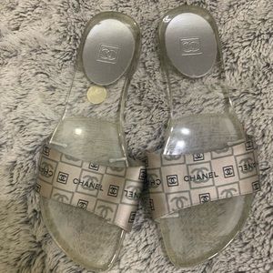 Chanel slides sz 35